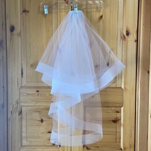 Custom tulle two teired white veil from Etsy